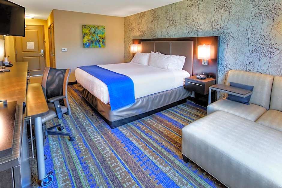 Holiday Inn & Suites Tupelo North By IHG