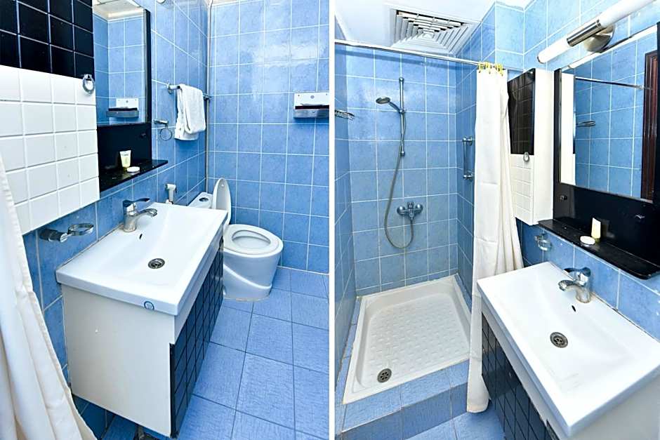 OYO 137 Marina Hotel