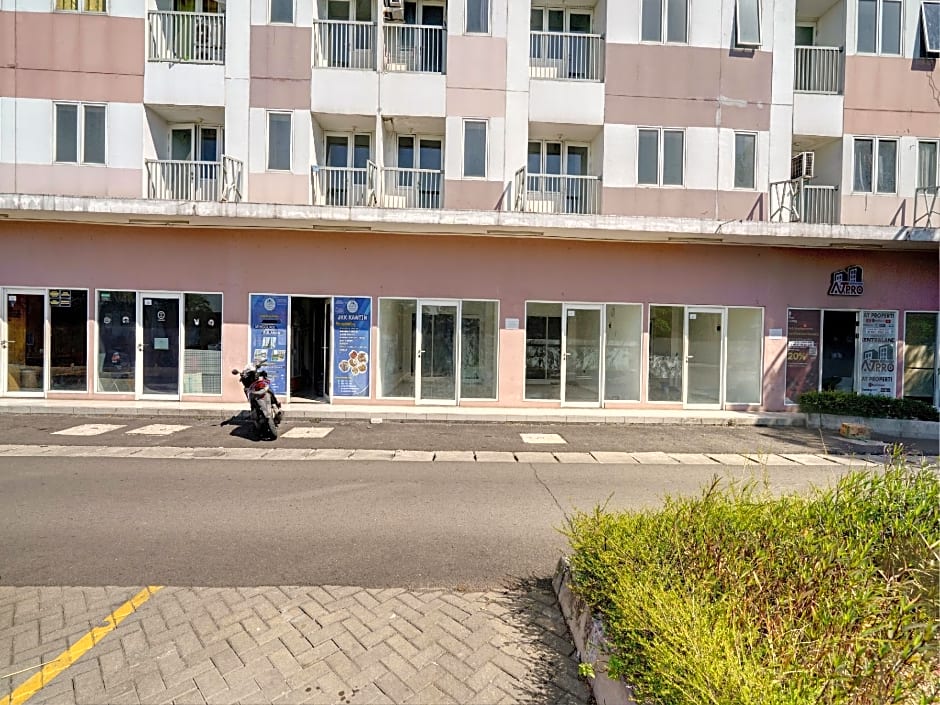 OYO Life 92889 Apartement Grand Sentraland Karawang By A.t Room