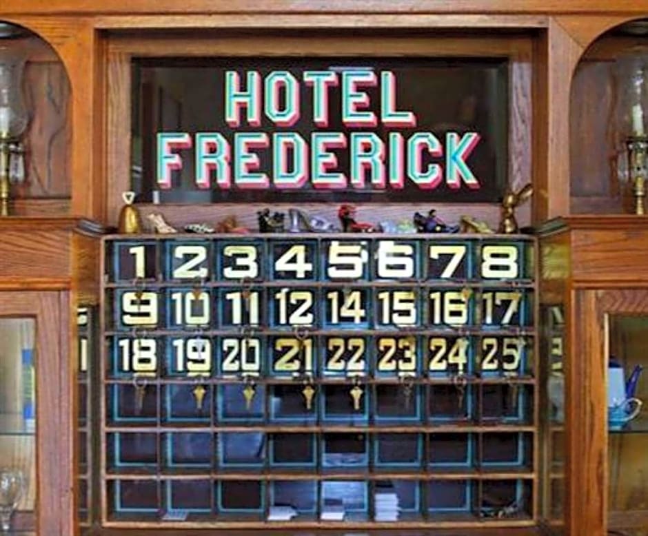 Hotel Frederick