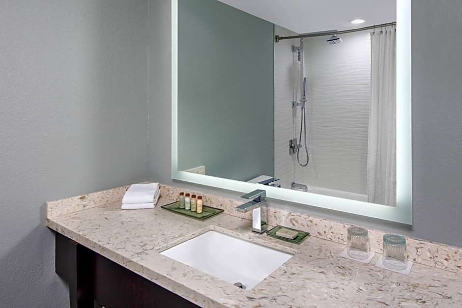 Renaissance by Marriott Indianapolis North Hotel