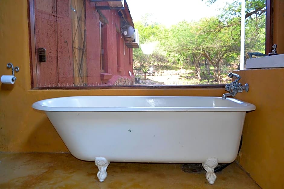 KweKwe Private Game Lodge