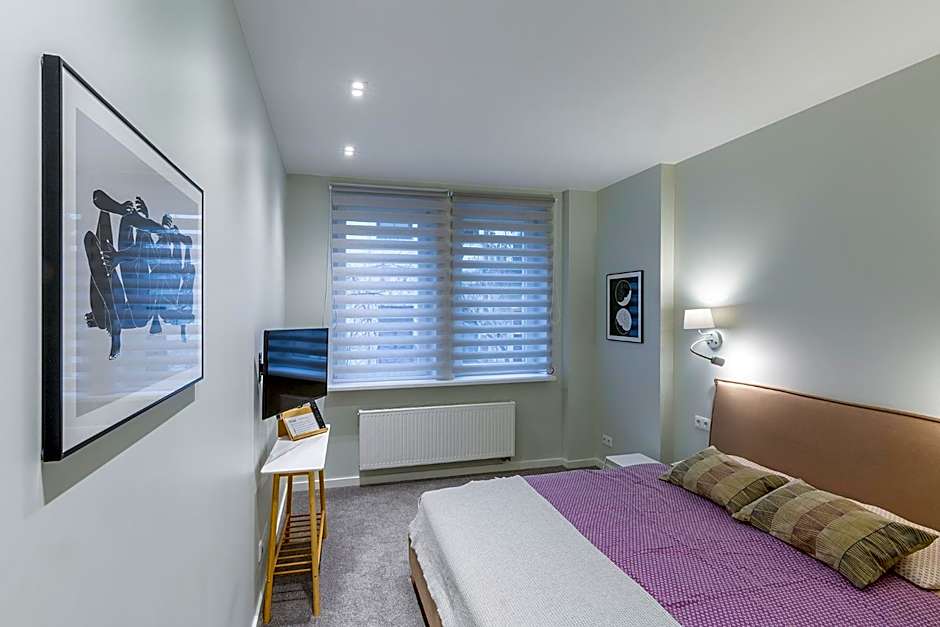 Art & Comfort Rooms
