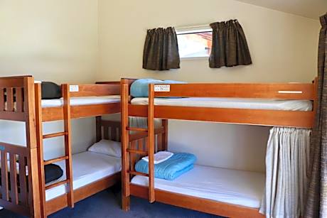 Bed in 6 Bed Mixed Dormitory Room