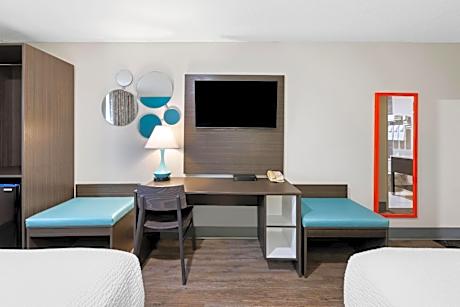 Queen Room with Two Queen Beds - Pet Friendly/Non-Smoking