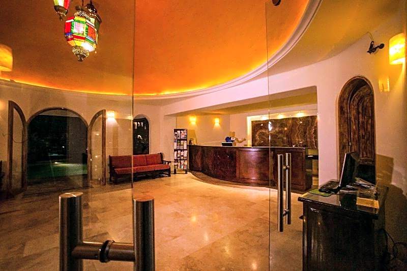 Club el Moro Hotel Suites