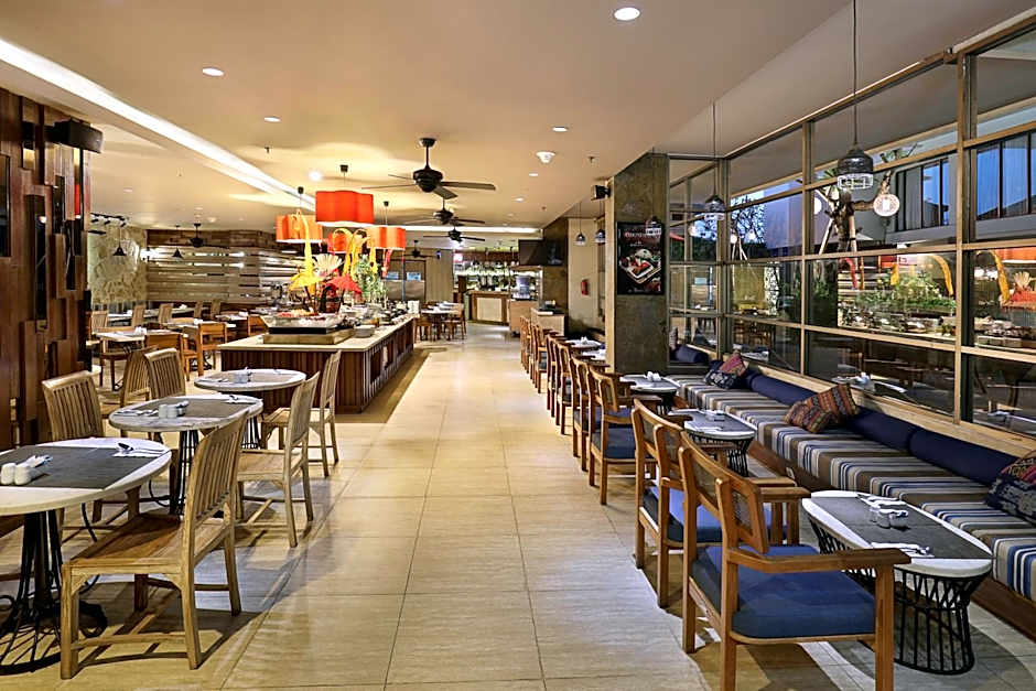 Harper Kuta Hotel by ASTON
