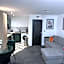 Studio & 1 Bedroom Apartments - PE1 - Contractor Friendly - Free Parking - Sofa Beds - Sky TV - Full Kitchen - Washer Dryer - WiFi