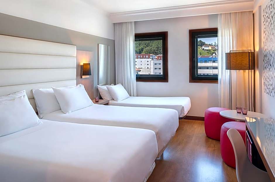 Hotel Santiago Plaza Affiliated by Meliá