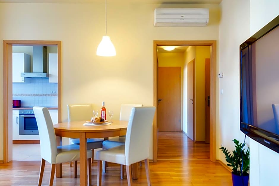 Trendy Deluxe Apartments