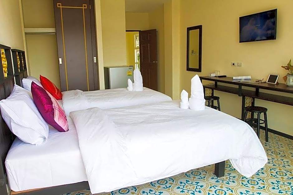 Le Hua Hotel