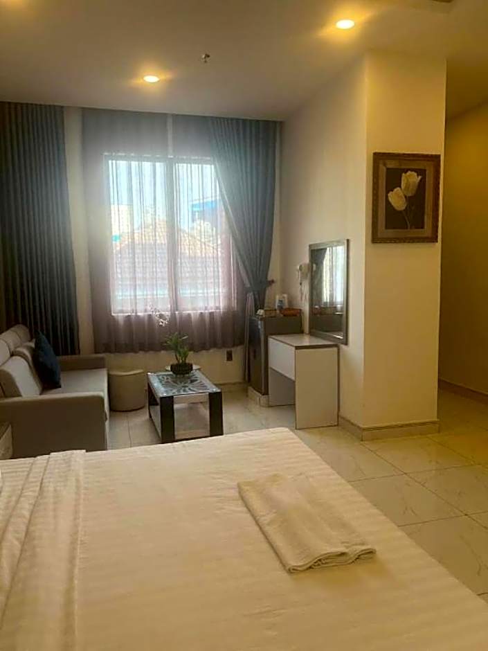 White Diamond Airport Hotel 