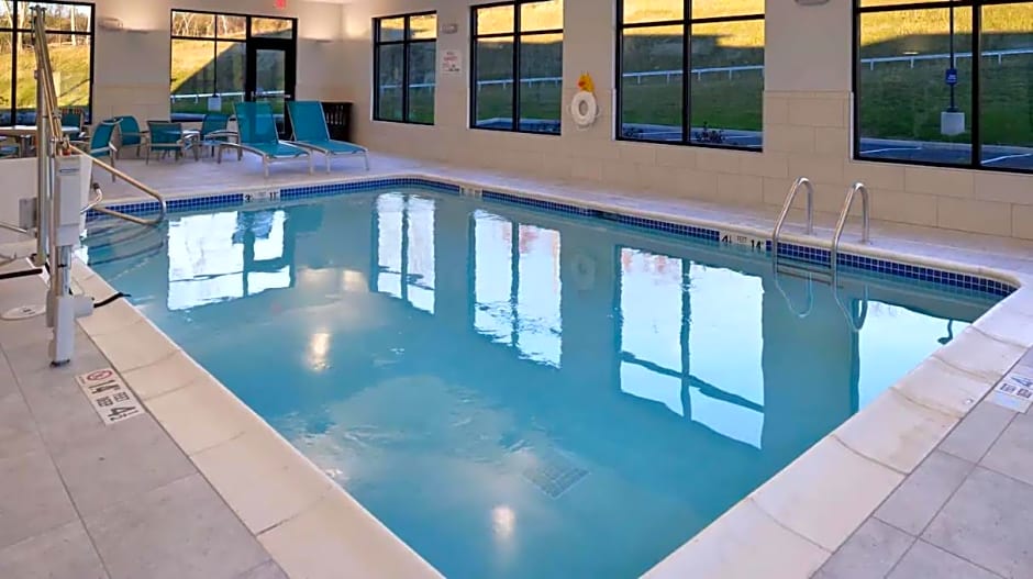 Hampton Inn & Suites Albany-East Greenbush, NY