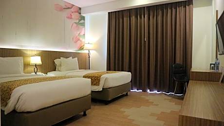 Grand Deluxe Room - 2 Single Beds Balcony