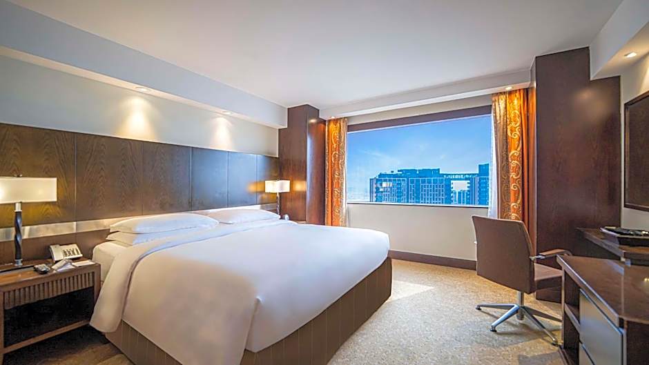 Photo 1 of 7 of Executive Suite