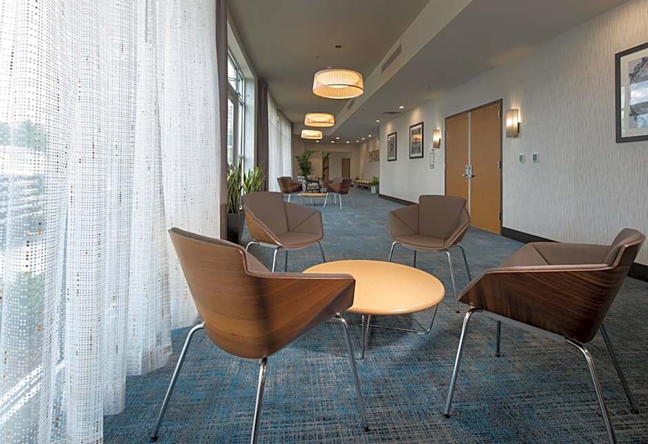 Holiday Inn & Suites Arden-Asheville Airport By IHG