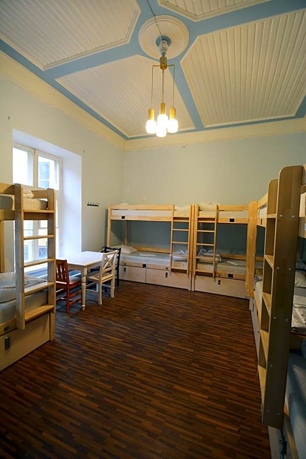 The Monks Bunk Hostel & Bar