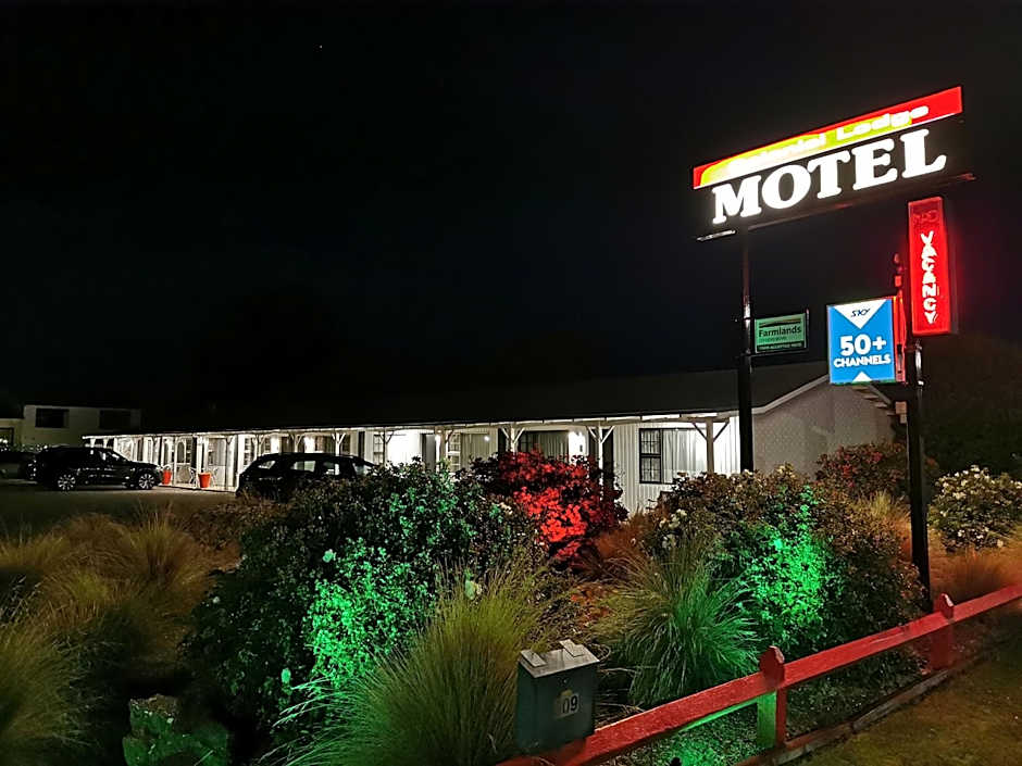 Colonial Lodge Motel