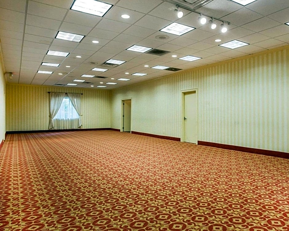 Budgetel Inn & Suites Atlanta