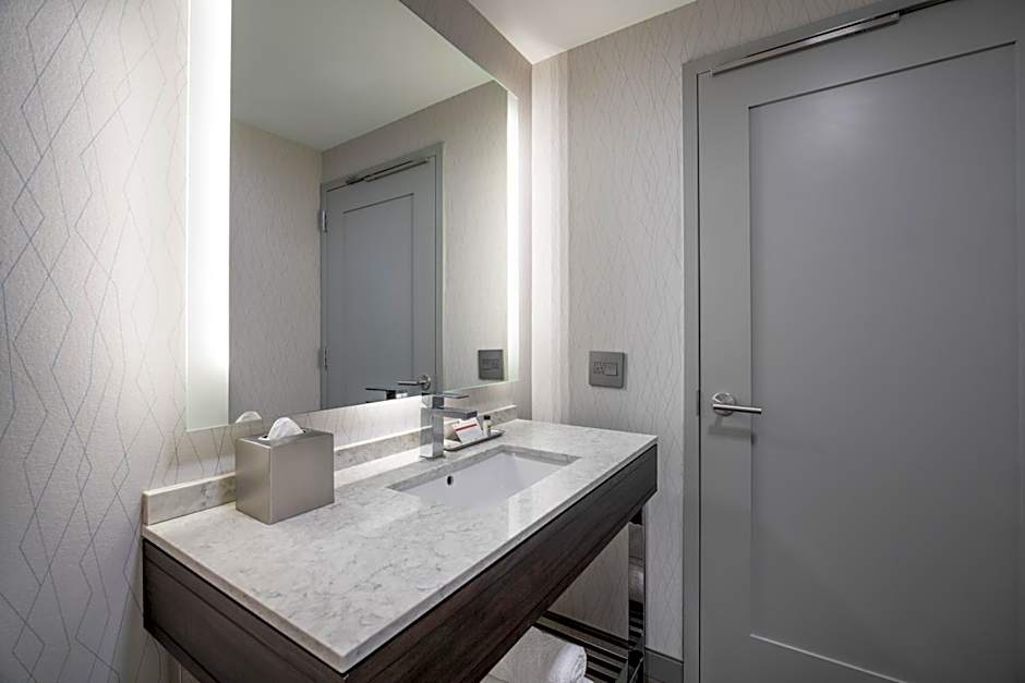 Holiday Inn Express Boston - Quincy By IHG