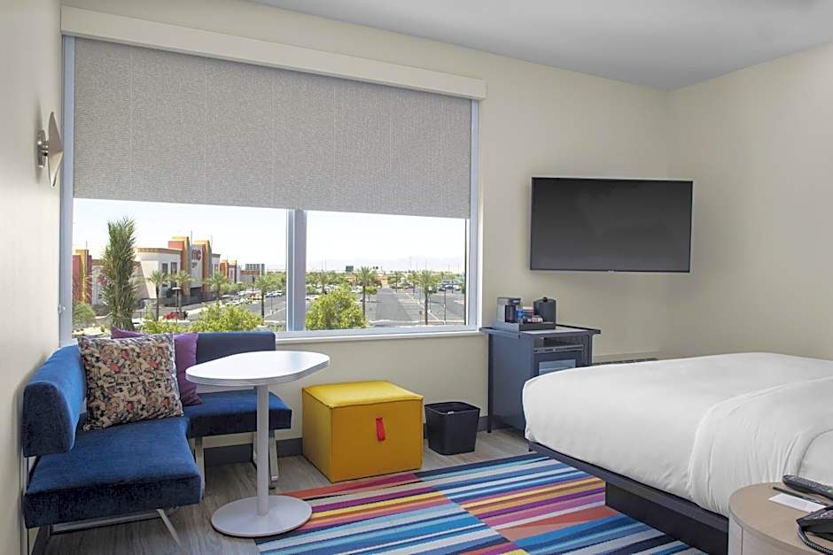 Aloft by Marriott Glendale at Westgate