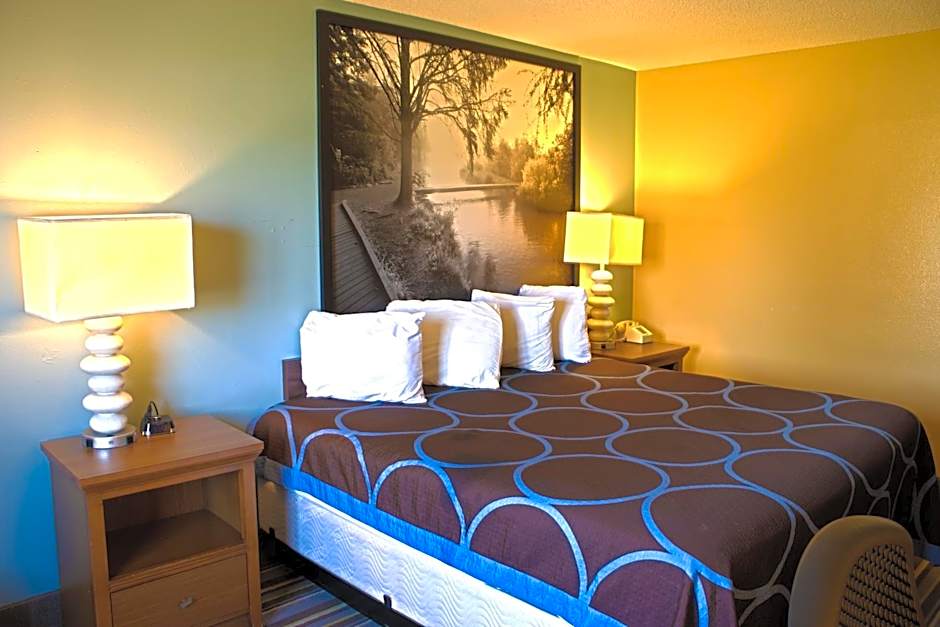 Super 8 by Wyndham Abilene KS