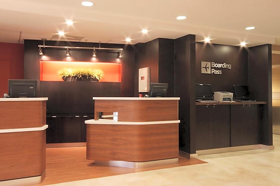 Courtyard by Marriott Chicago Bloomingdale