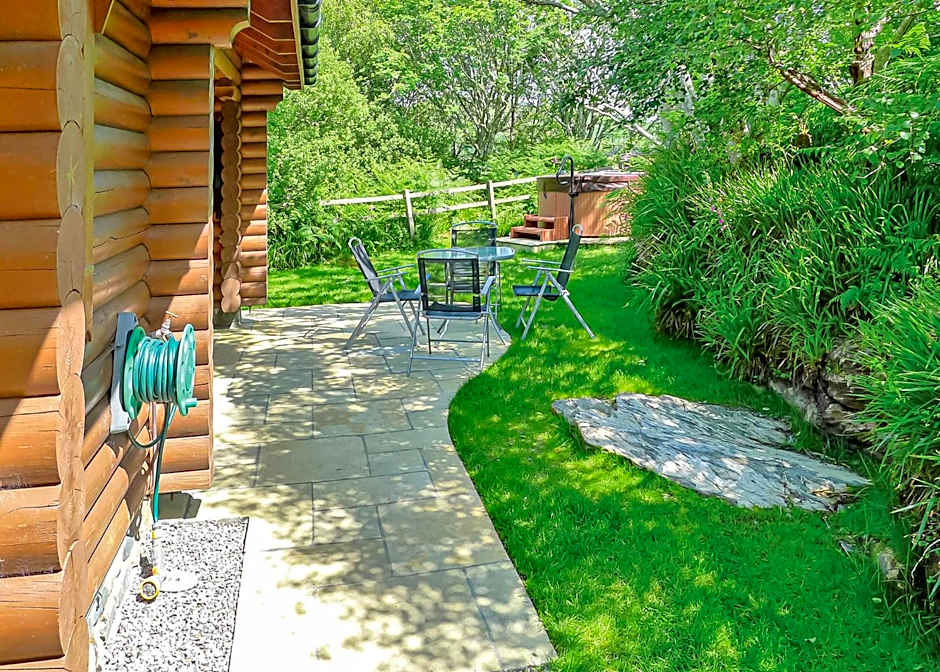 Loch Shuna Lodges