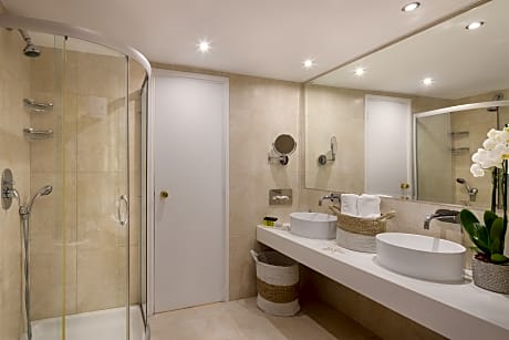 Executive Sea View Suite