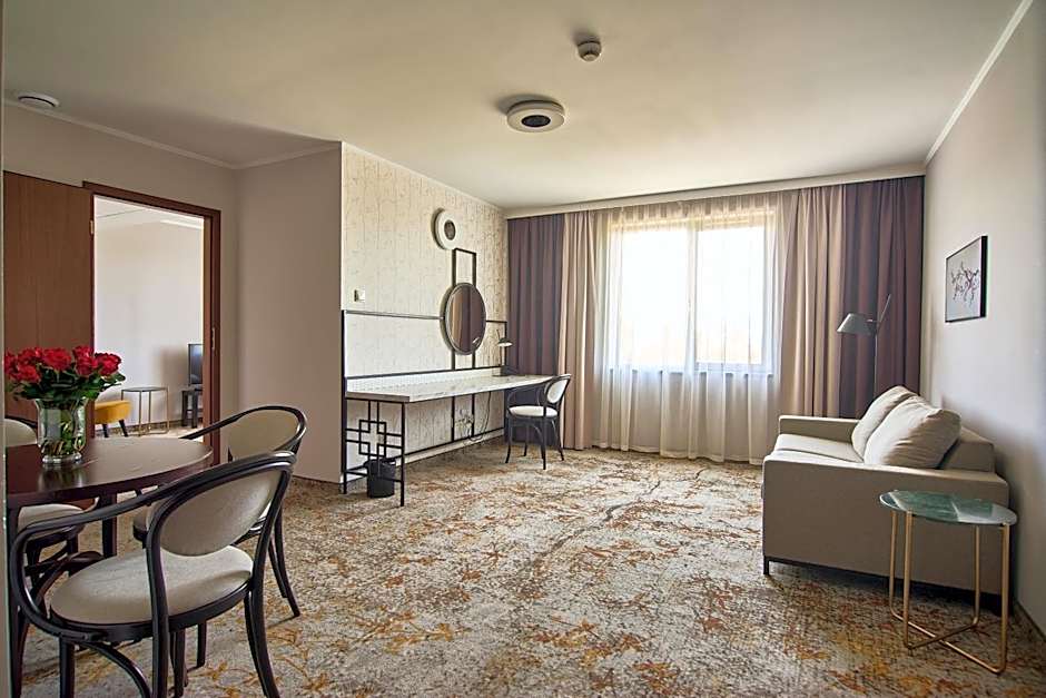 Metropolo by Golden Tulip Krakow