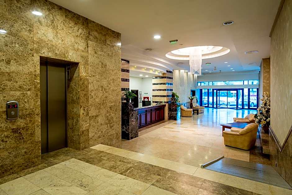 Grand Hotel