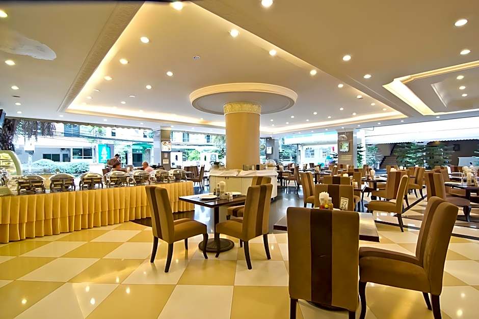 Lk Royal Suite Hotel