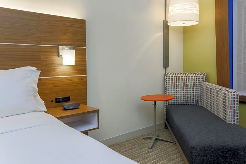 Holiday Inn Express Irondequoit By IHG