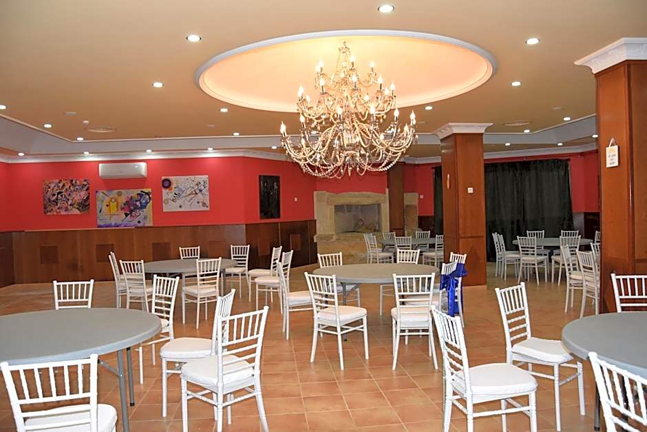 HOTEL LOS CAÑAS