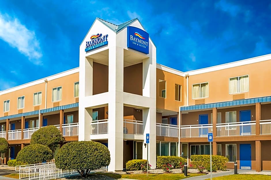 Baymont by Wyndham Savannah Midtown