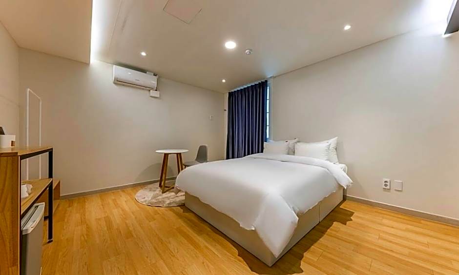 H-AVENUE Hotel NamChuncheon