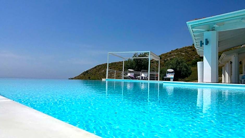 White Club Residence