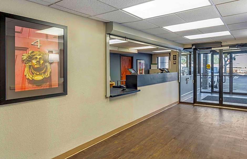 Extended Stay America Select Suites - Chicago - Downers Grove