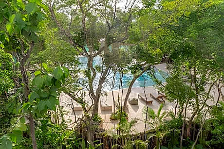 Oasis Yaaxlum
