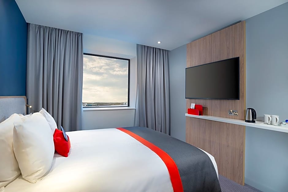 Holiday Inn Express - London Heathrow T4 By IHG