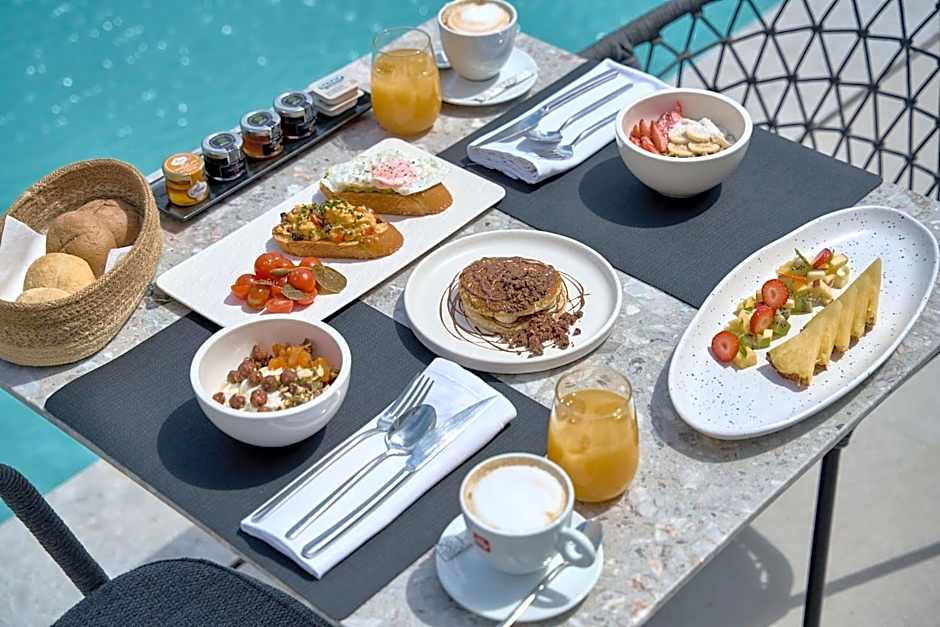 Alleys All-Suite Hotel & Spa