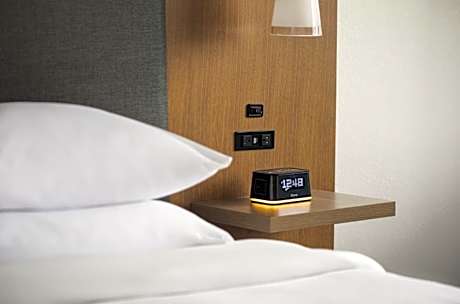 2 Double Beds Non-Smoking