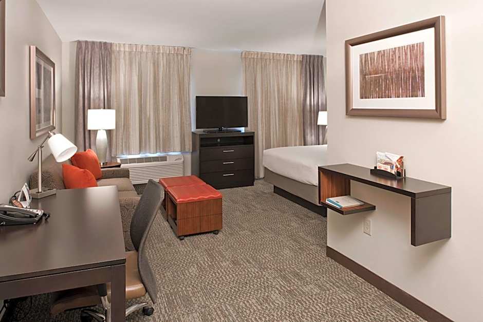 STAYBRIDGE SUITES BALLANTYNE By IHG