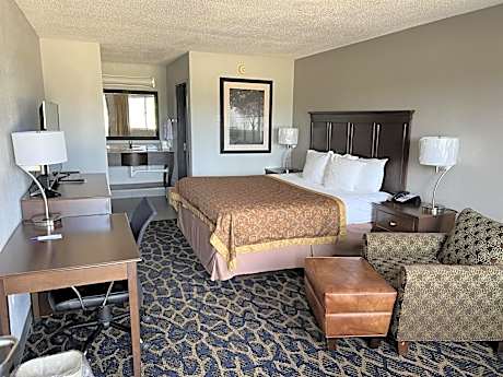 Greenlight Inn & Suites St James