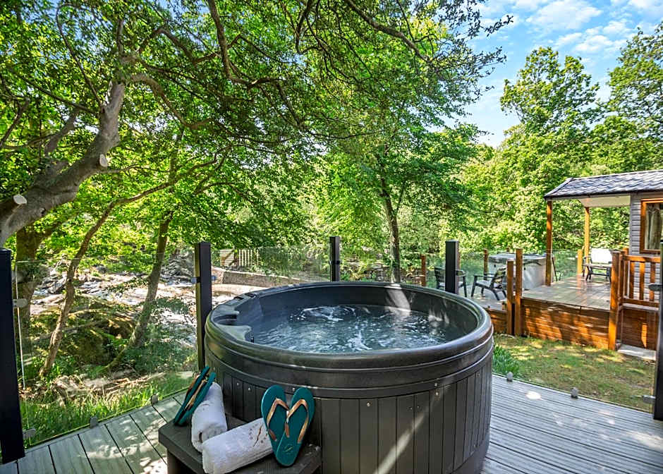 Ogwen Bank Caravan And Lodge Park