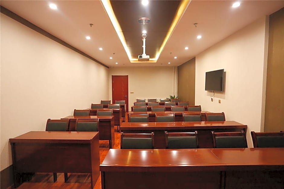 GreenTree Inn ShanXi TaiYuan JianSheS) Road Changfeng Road Express Hotel                        