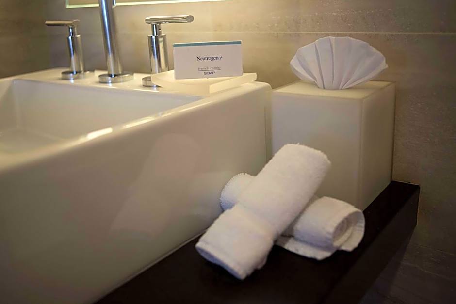 Hampton Inn By Hilton Santa Cruz Equipetrol