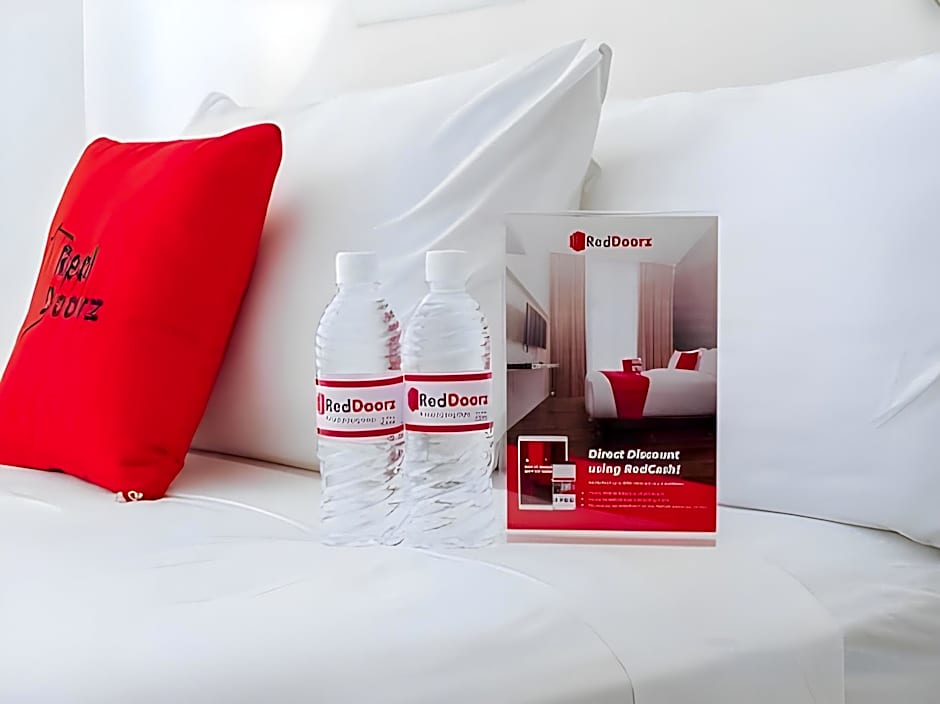 RedDoorz @ KBL Transient Inn San Fernando