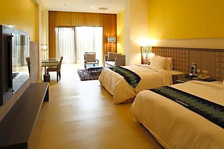 Business Twin Room (Check-in after 18:00)