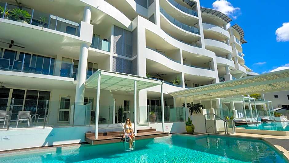 Waters Edge Apartments